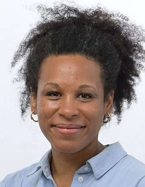 Nela Riehl