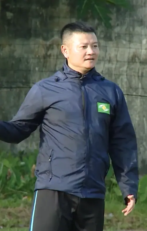 Pham Van Quyen