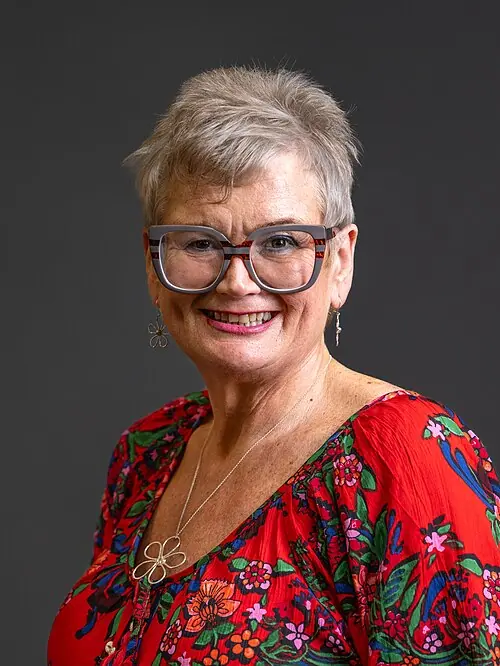 Carolyn Harris