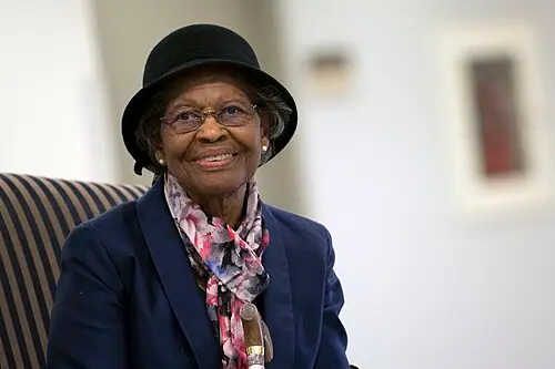 Gladys West — Explorador