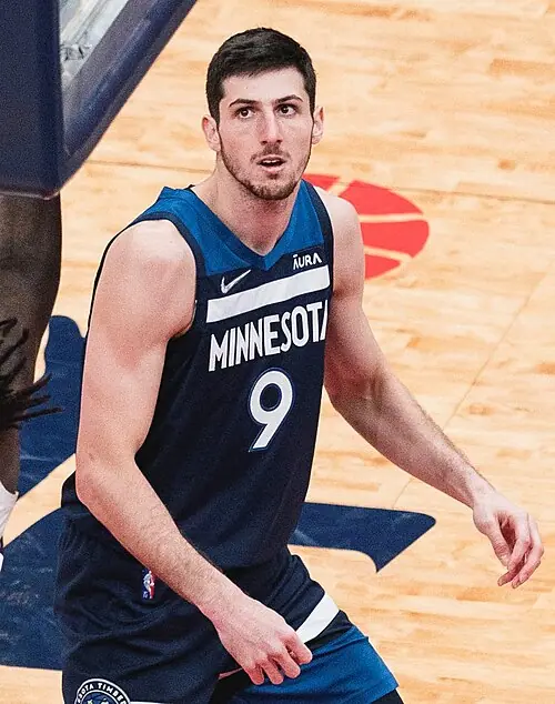Leandro Bolmaro