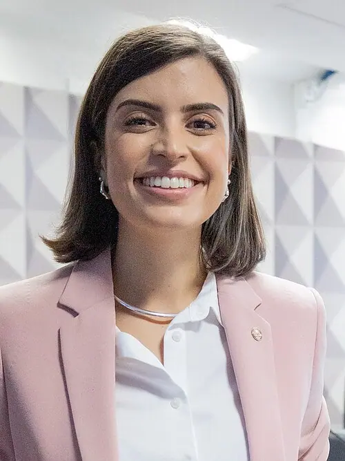 Tabata Amaral