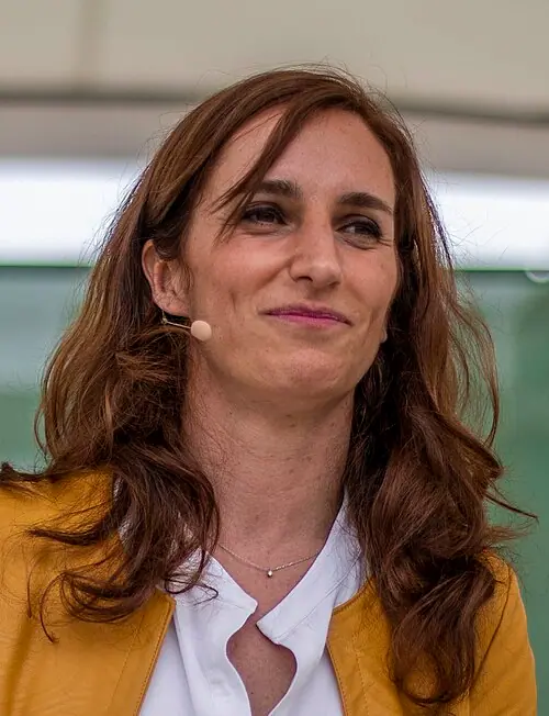 Mónica García Gómez — Medic